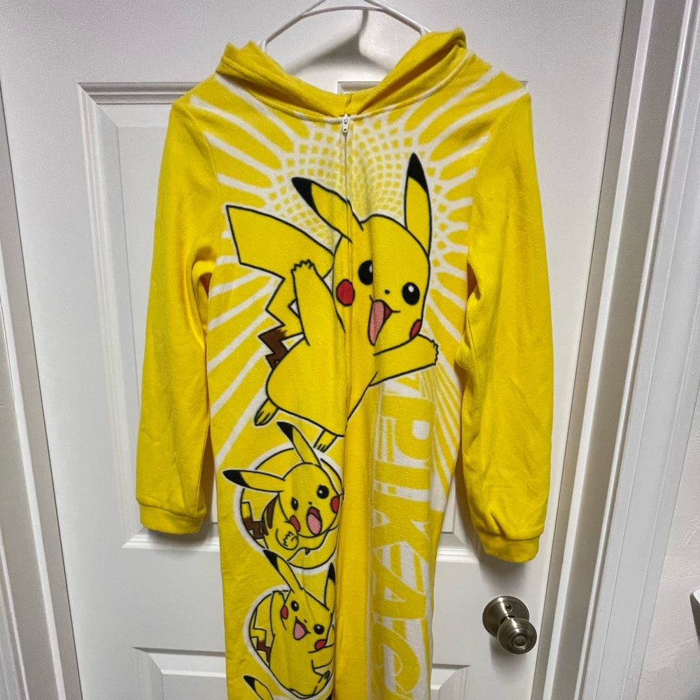 Pokémon pikachu onesie